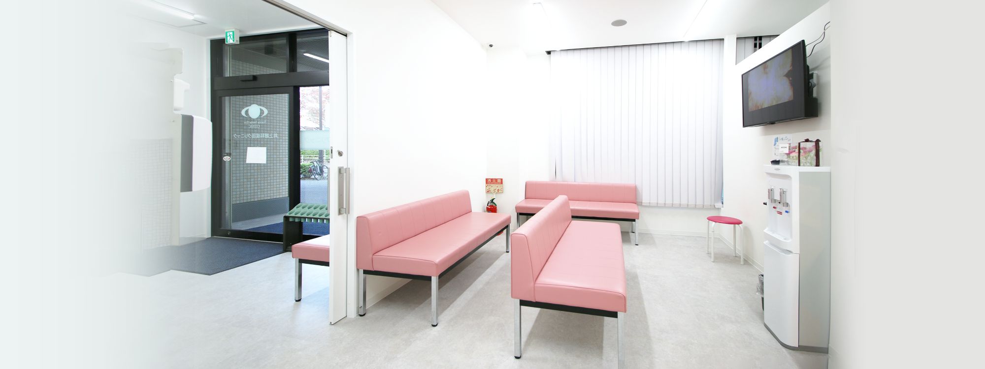 キービジュアル 待合室