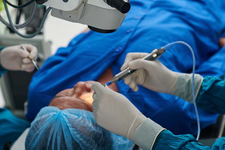 日帰り網膜硝子体手術のイメージ写真